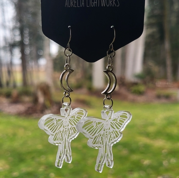 🌙🦋 Moth and crescent moon earrings - Picture 2 of 9